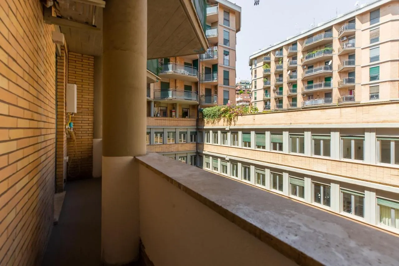 La Dolce Vita - Luxury Stylish Flat In Trastevere 60Sqm Rome 0*,  Italy